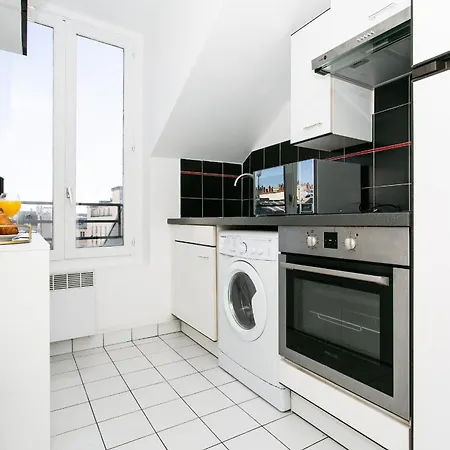 Upper 1br Cozy