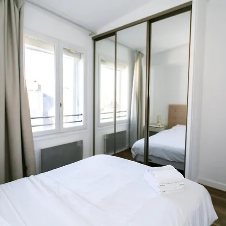 Upper 1br Cozy *