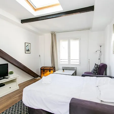 Upper 1br Cozy *