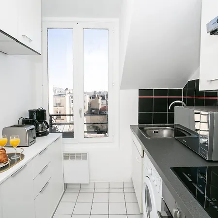 Upper 1br Cozy Apartment