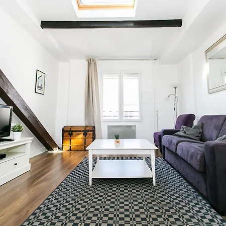Apartment Upper 1br Cozy *