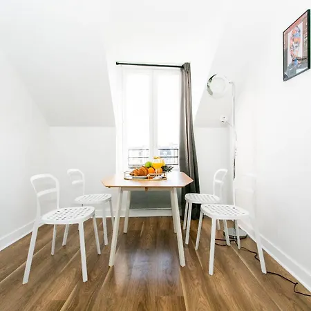 Upper 1br Cozy