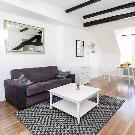 Upper 1br Cozy Apartment *